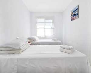 Habitación con dos camas individuales